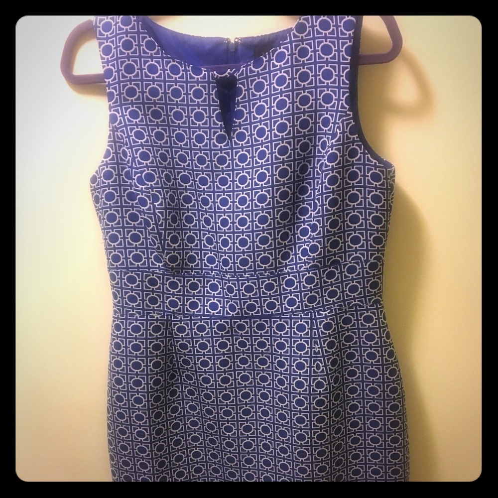 Beautiful Tahari keyhole dress
